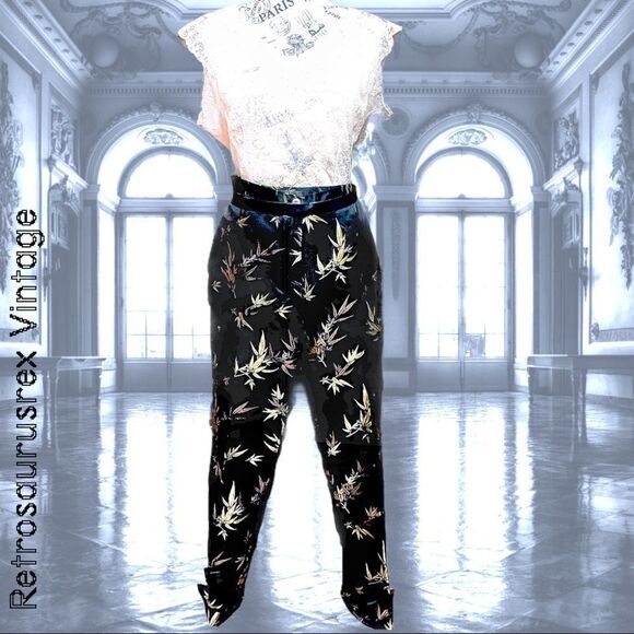 DESIGNER di Vita di luxe Satin Embroidered 2 Piece Crop Suit, Vintage Power Suit - Picture 3 of 8